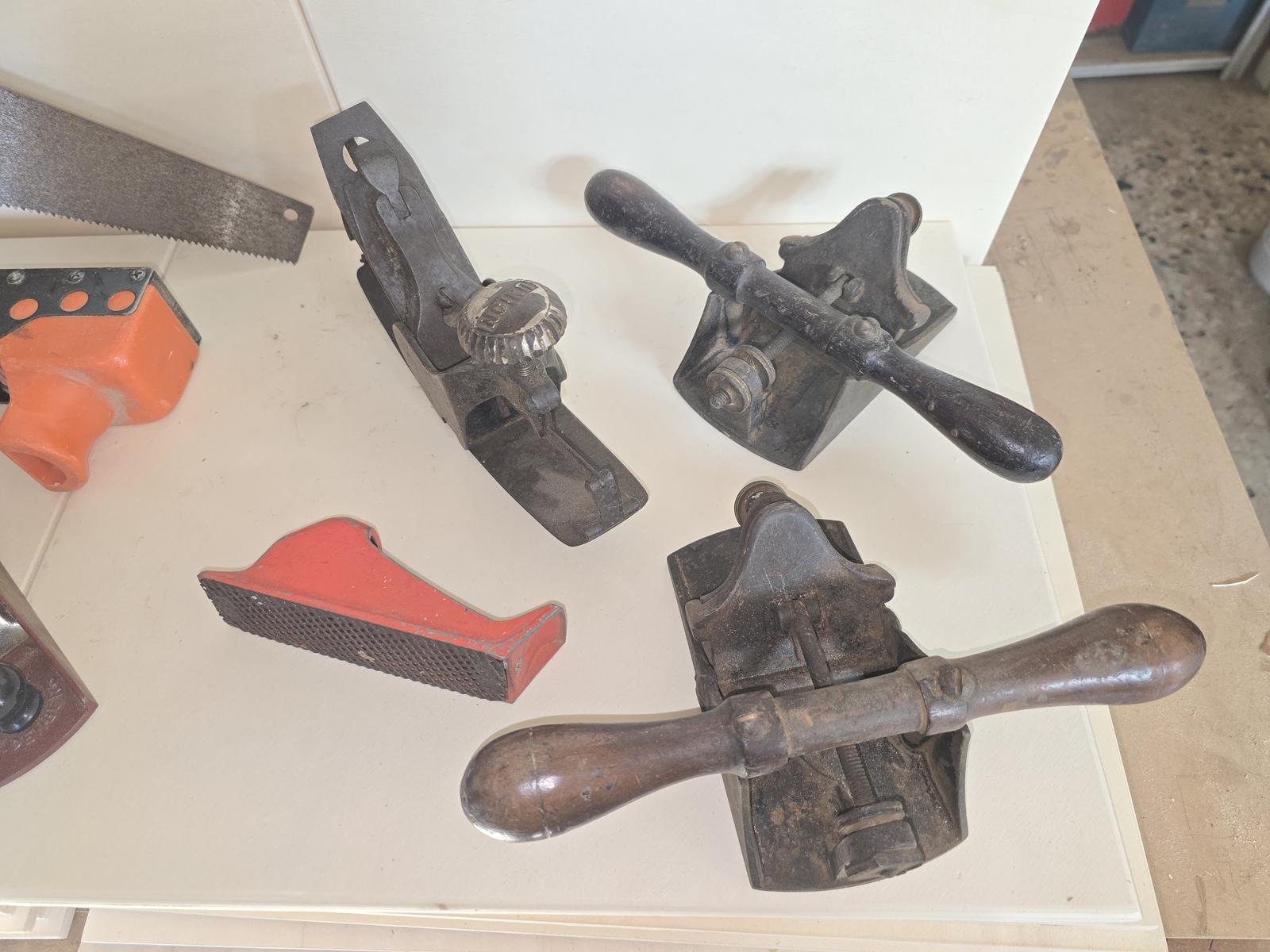 Pialle e sponderuola in metallo